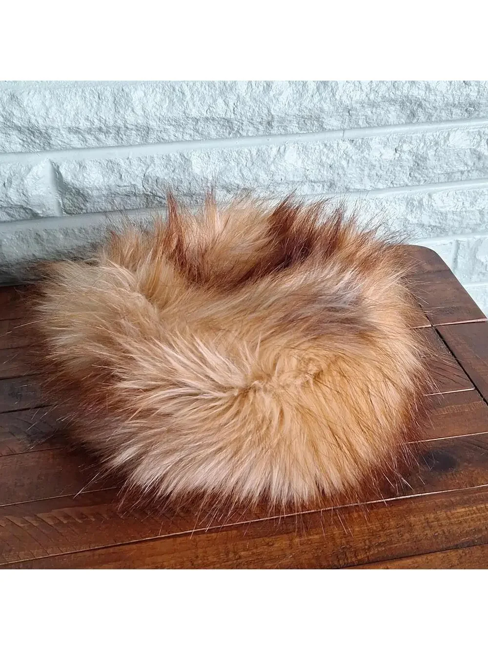 Nwot Donna Salyers Fabulous Furs 100% Faux Fur Hat